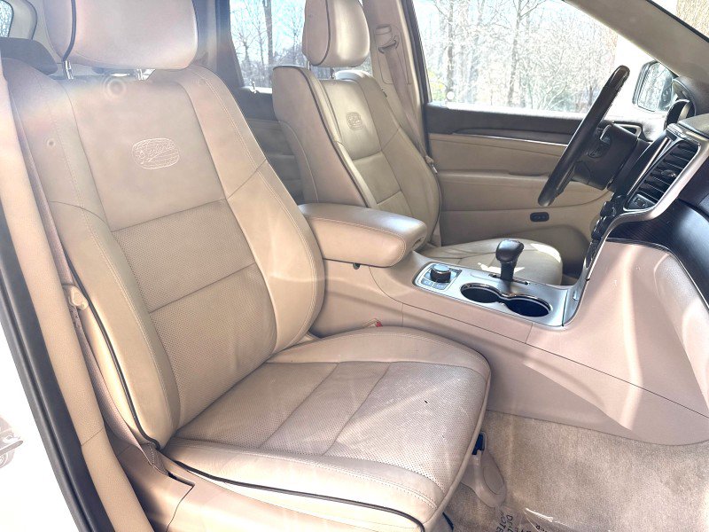 Used 2015 Jeep Grand Cherokee Overland w/ Advanced Technology Group image 32