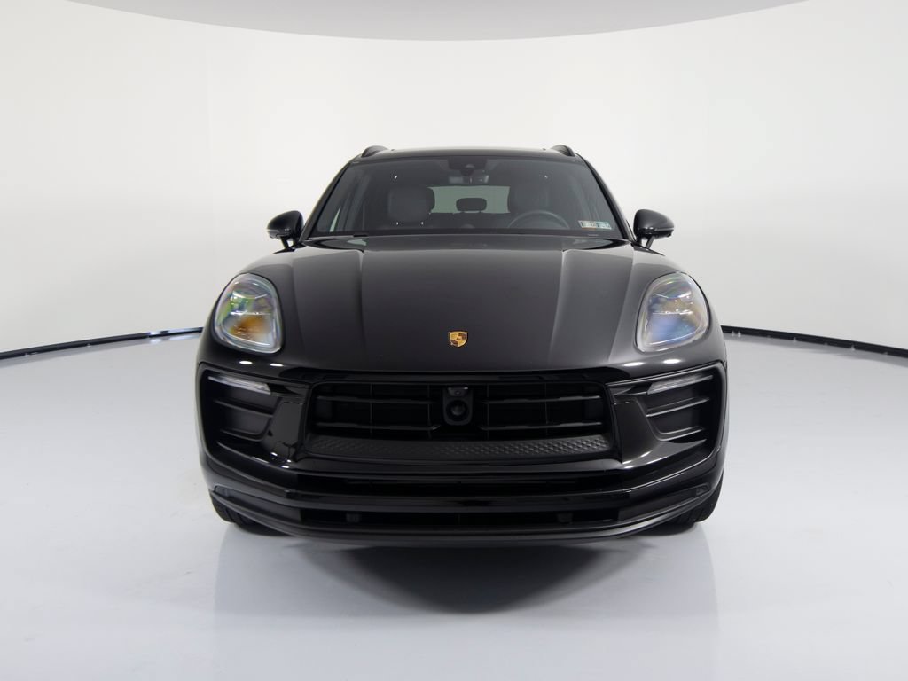 Certified 2026 Porsche Macan AWD/4WD image 13