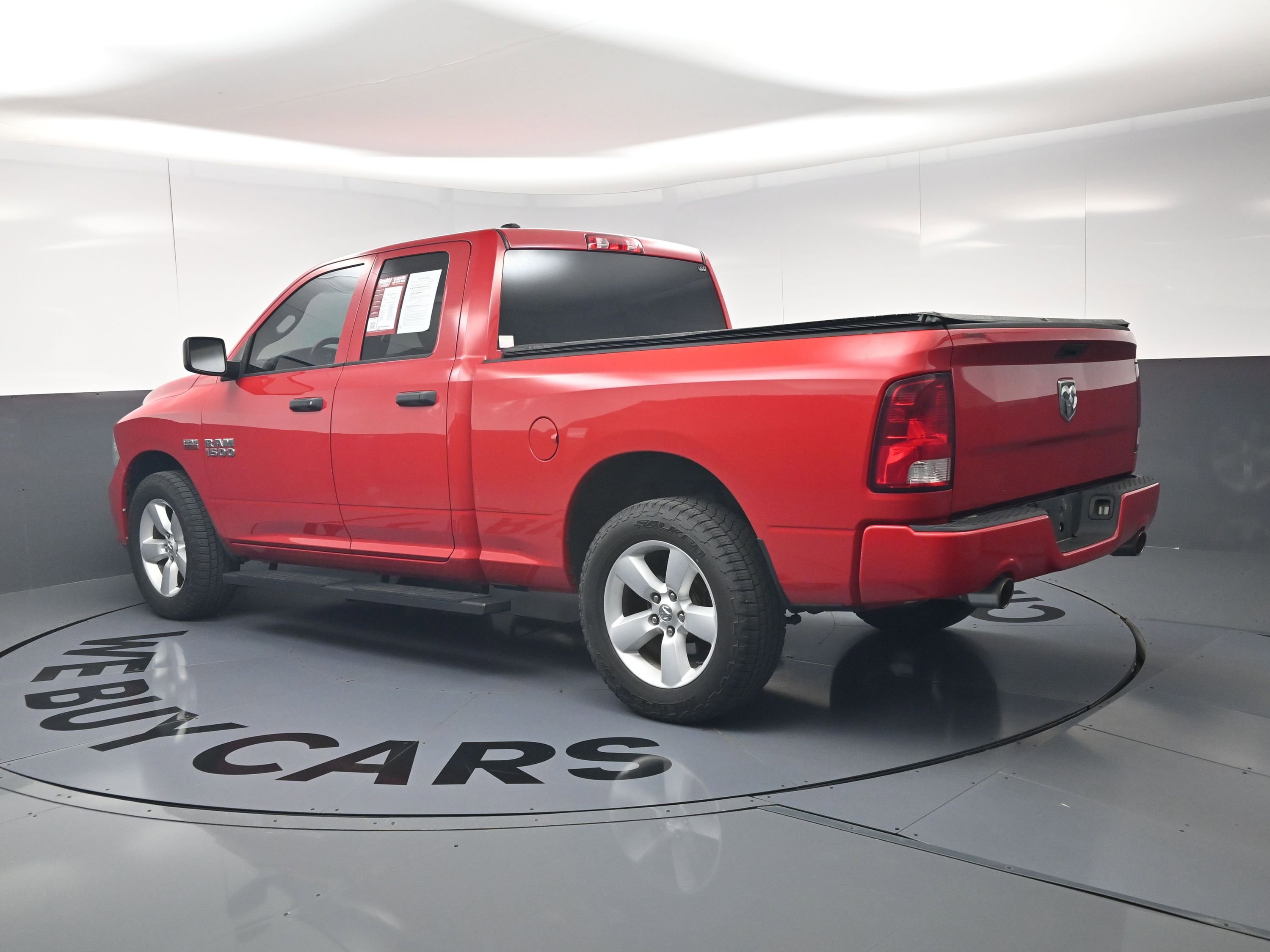 Used 2015 RAM 1500 Express RWD image 19