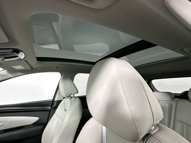 Used 2022 Hyundai Tucson Limited image 21