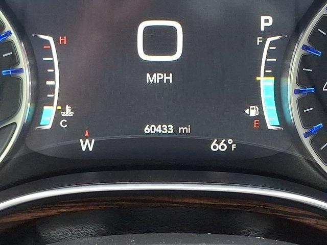 Used 2022 Chrysler Pacifica Limited AWD/4WD image 22