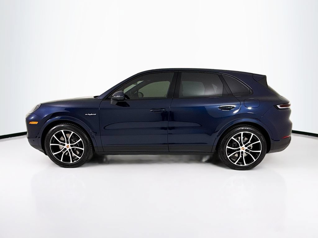 New 2026 Porsche Cayenne E-Hybrid AWD/4WD image 2