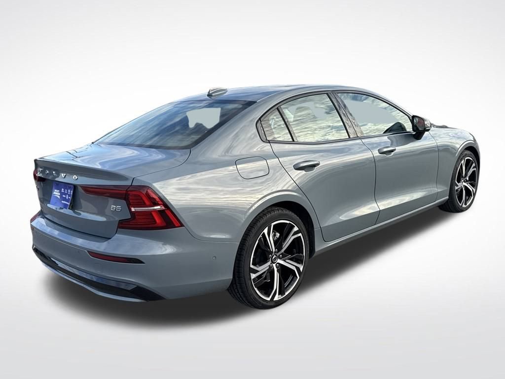 Used 2024 Volvo S60 B5 Plus image 6