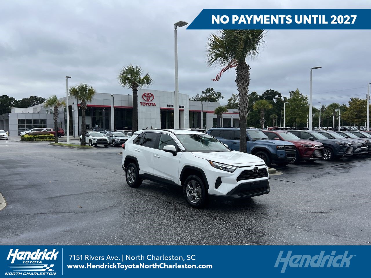 Used 2025 Toyota RAV4 XLE AWD/4WD image 1