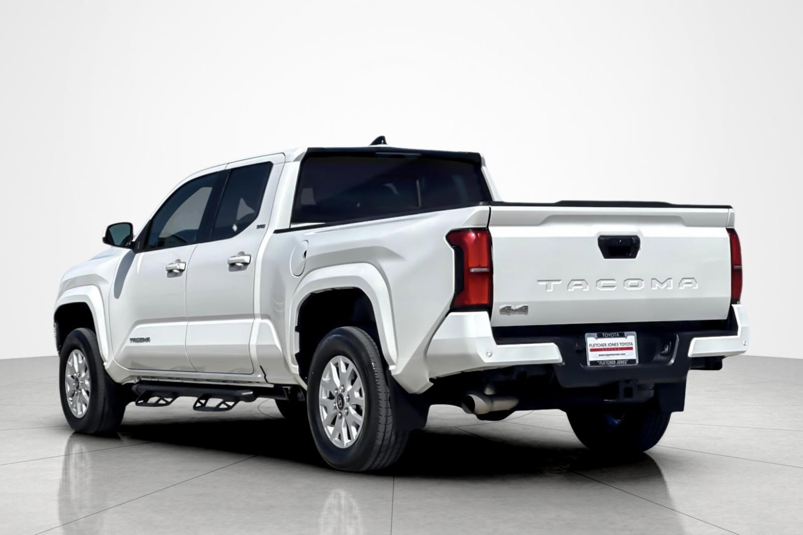 Certified 2024 Toyota Tacoma SR5 image 3