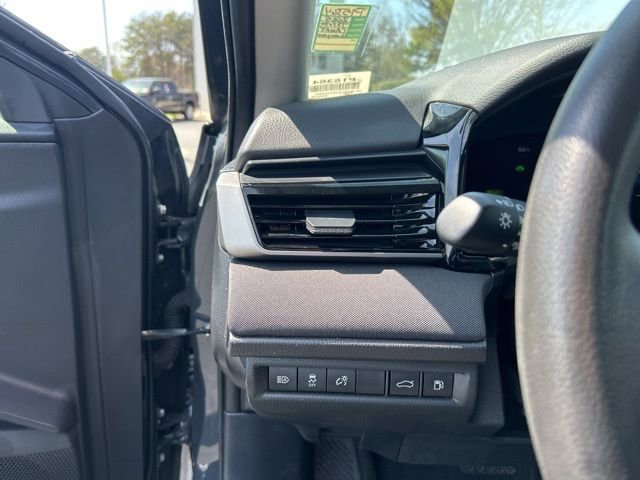 Used 2025 Toyota Camry LE image 28