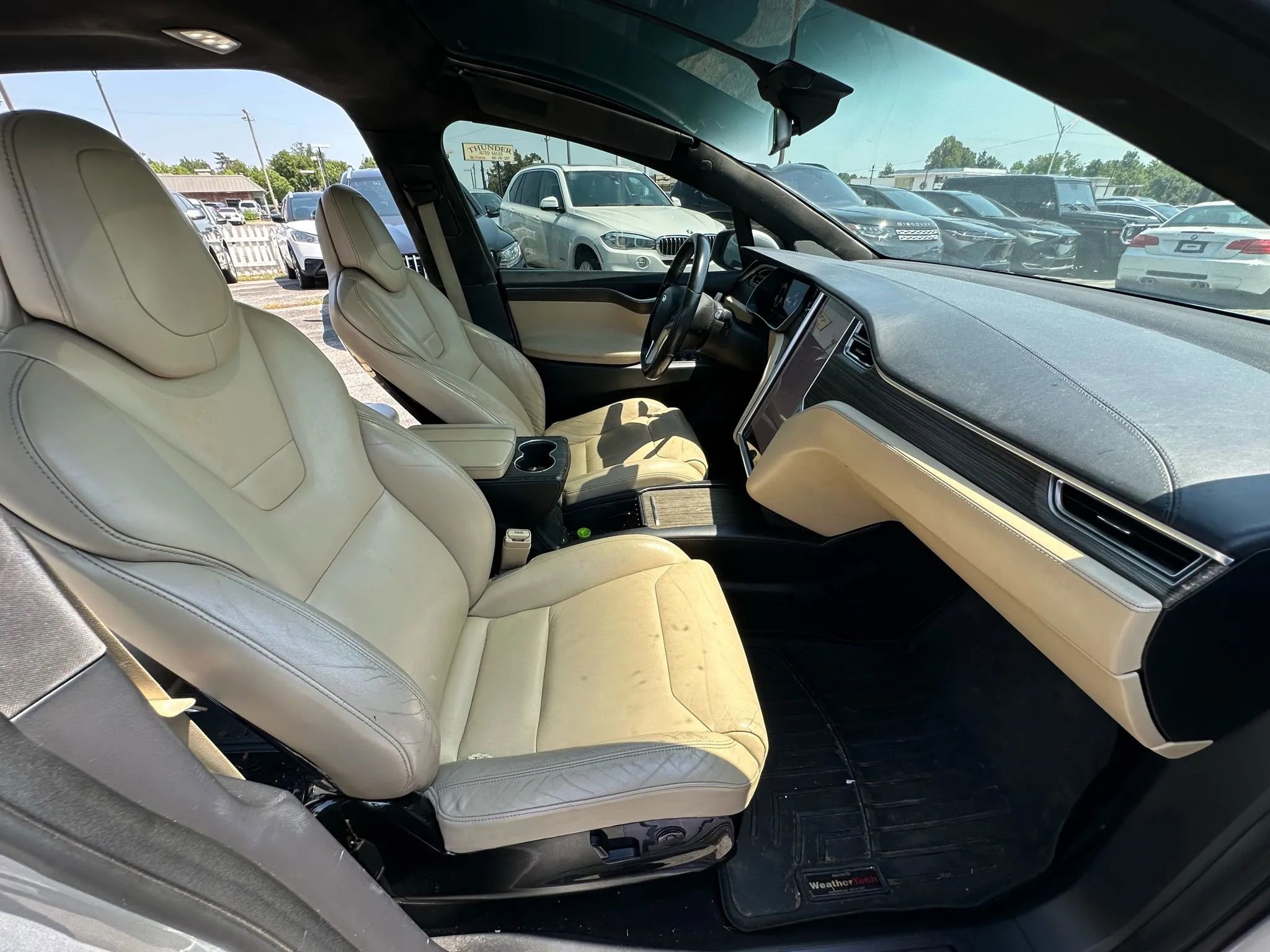 Used 2016 Tesla Model X Performance image 12