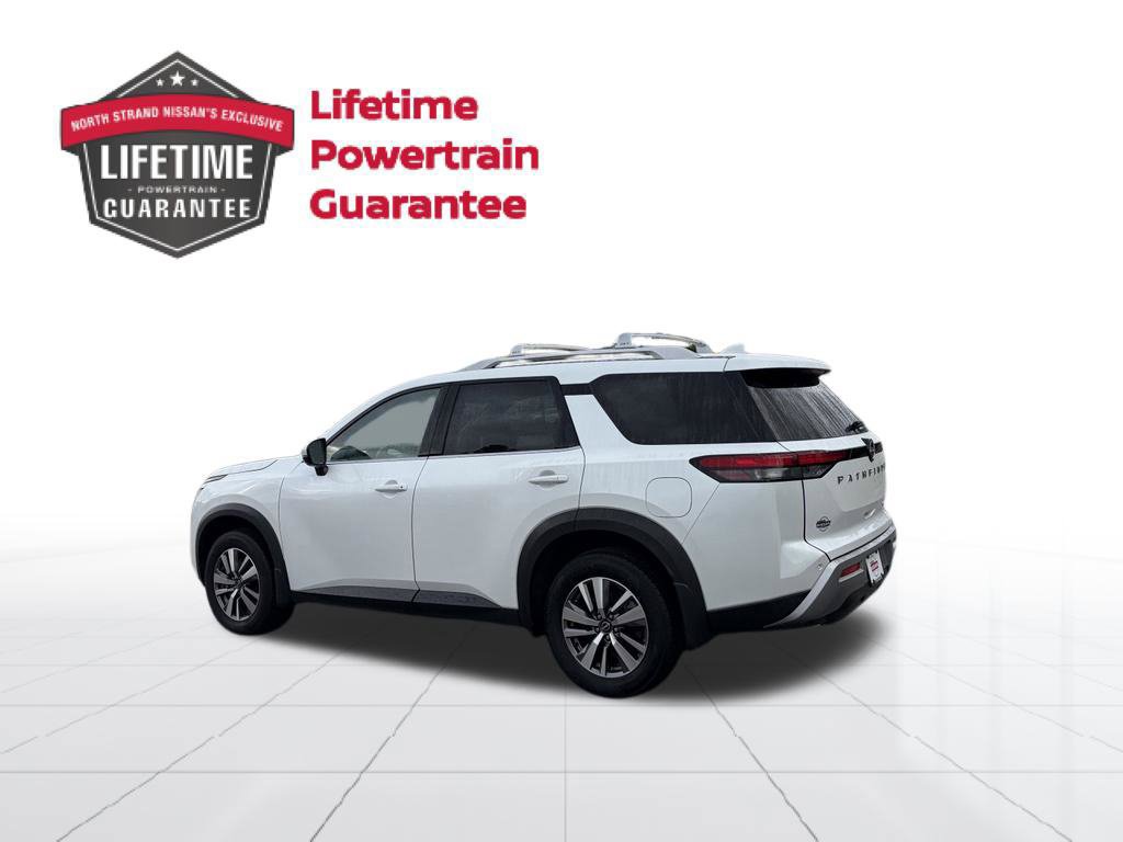Certified 2025 Nissan Pathfinder SL AWD/4WD image 3