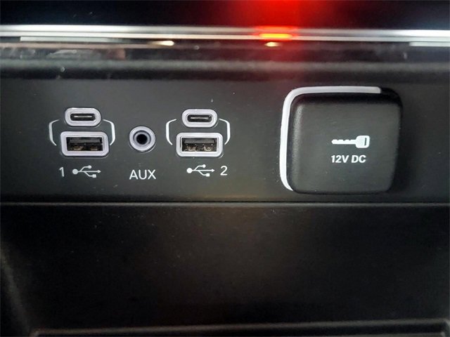 Used 2023 Jeep Grand Cherokee Limited image 23