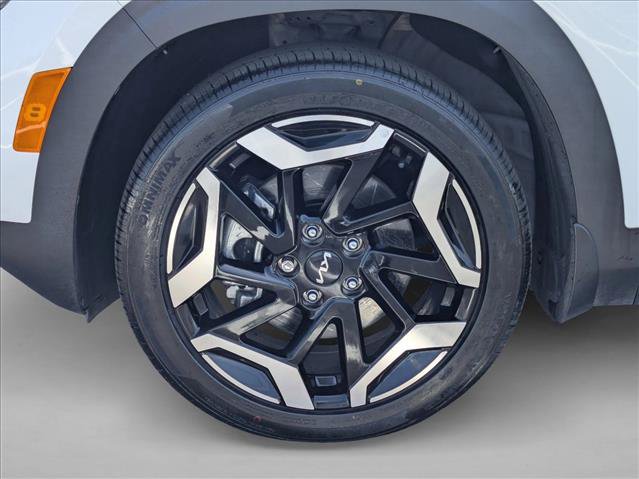 Used 2024 Kia Seltos SX w/ SX Sunroof Package AWD/4WD image 24