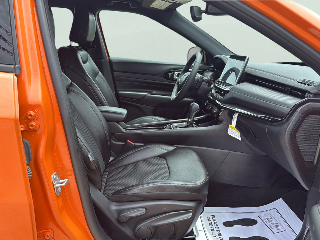 New 2026 Jeep Compass Latitude AWD/4WD image 11