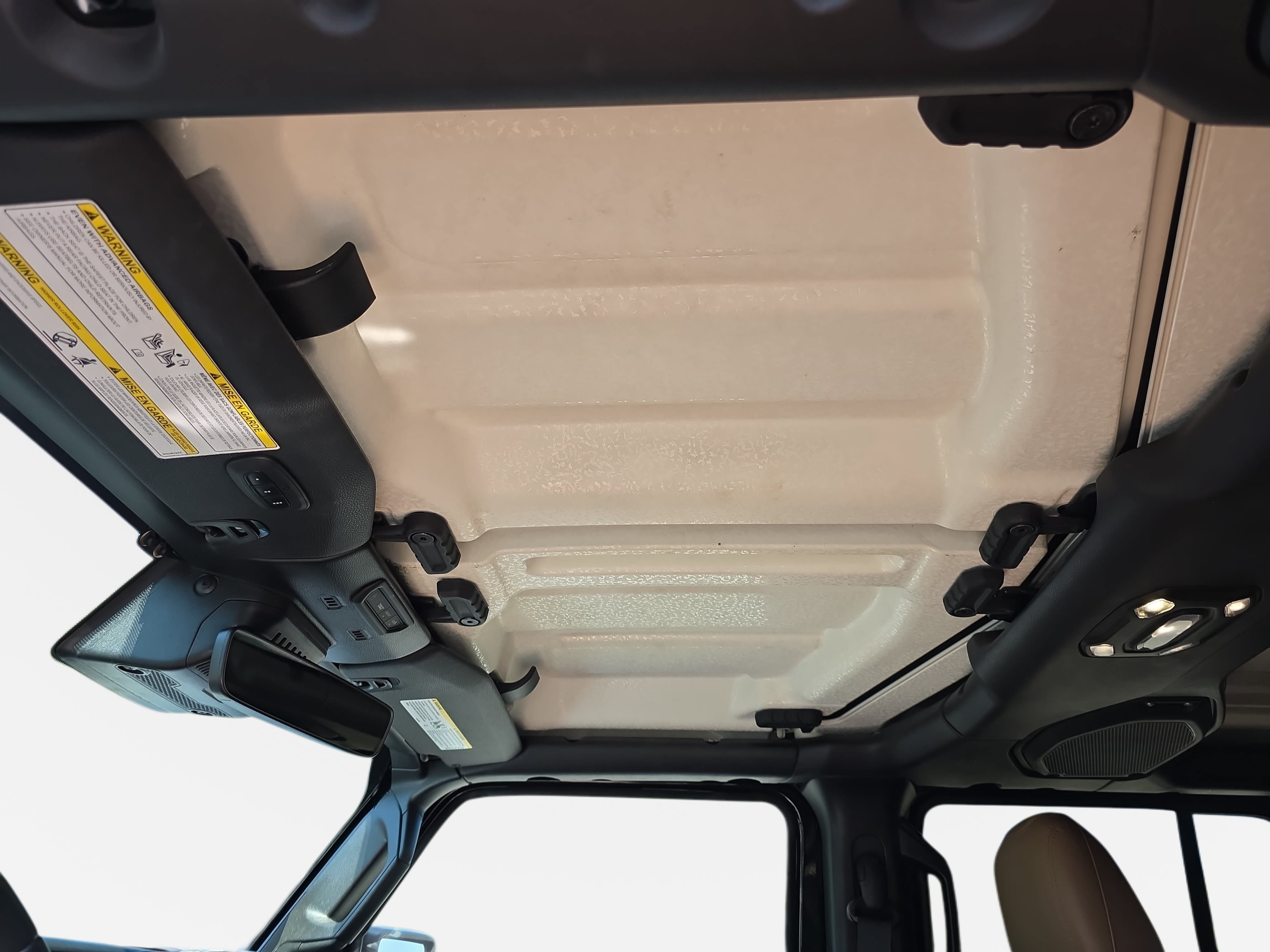 Used 2020 Jeep Gladiator Overland AWD/4WD image 27