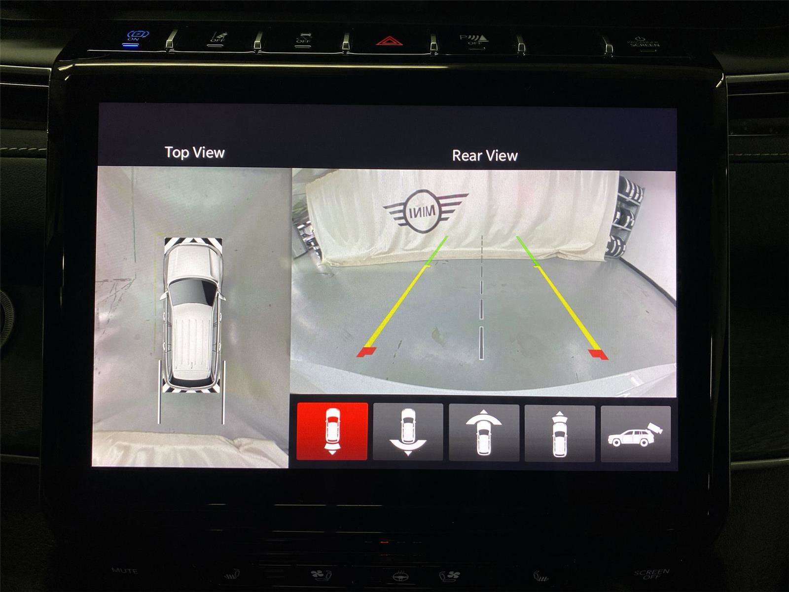 Used 2022 Jeep Grand Cherokee Limited 4xe w/ Luxury Tech Group II image 28