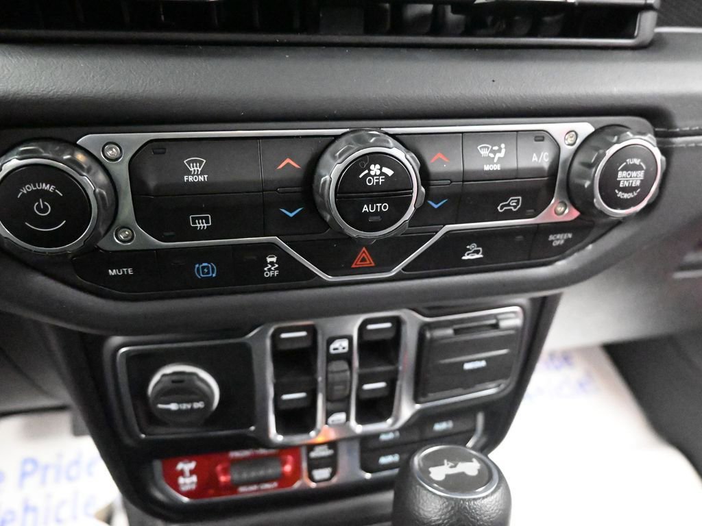 Used 2024 Jeep Wrangler Unlimited Rubicon 4xe image 35