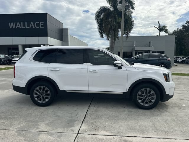 Certified 2024 Kia Telluride LX FWD image 5