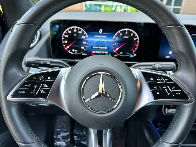 Used 2025 Mercedes-Benz GLA 250 image 28