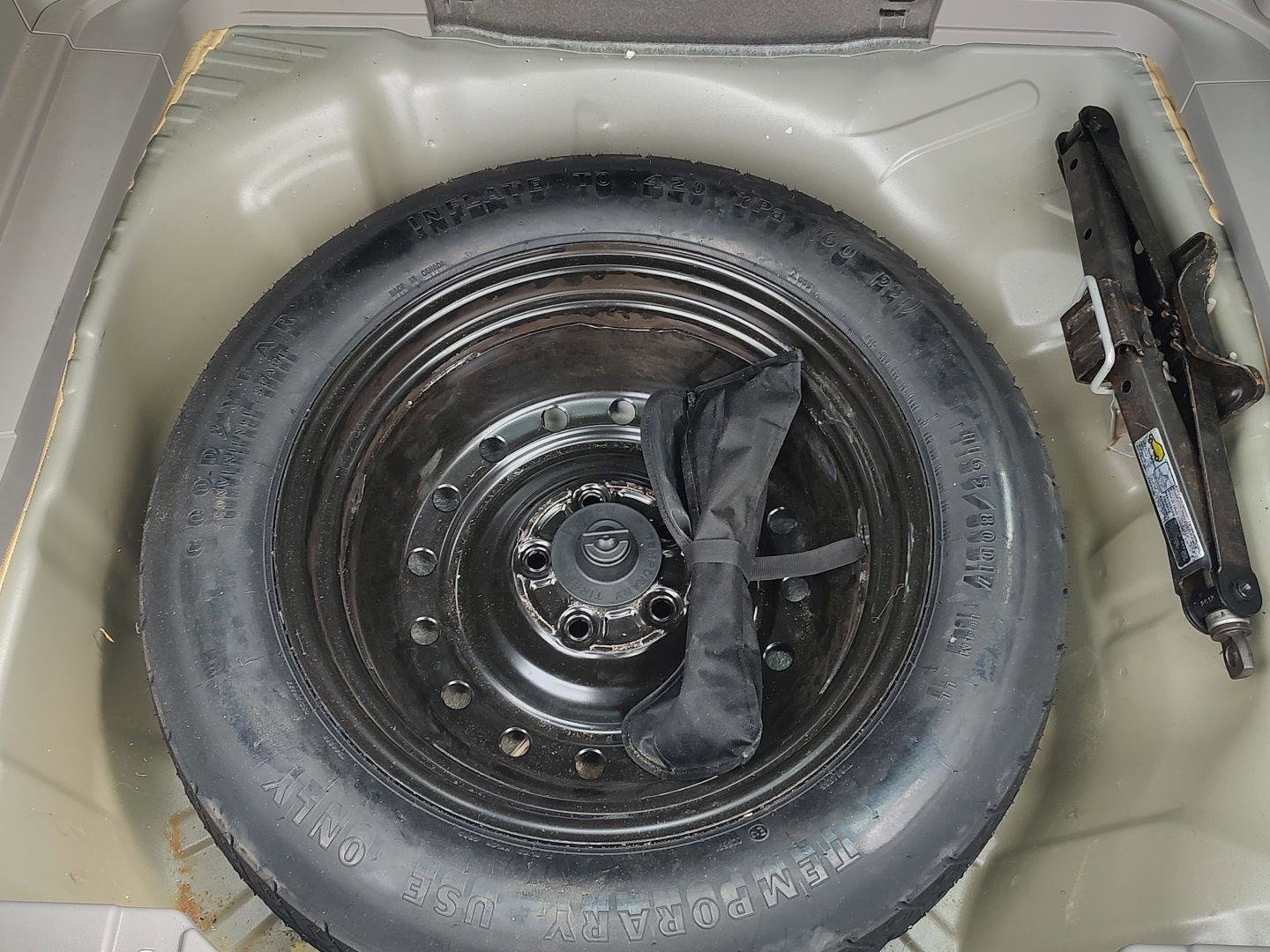 Used 2013 Honda CR-V LX image 22
