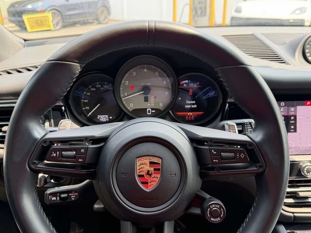 Certified 2023 Porsche Macan S AWD/4WD image 28