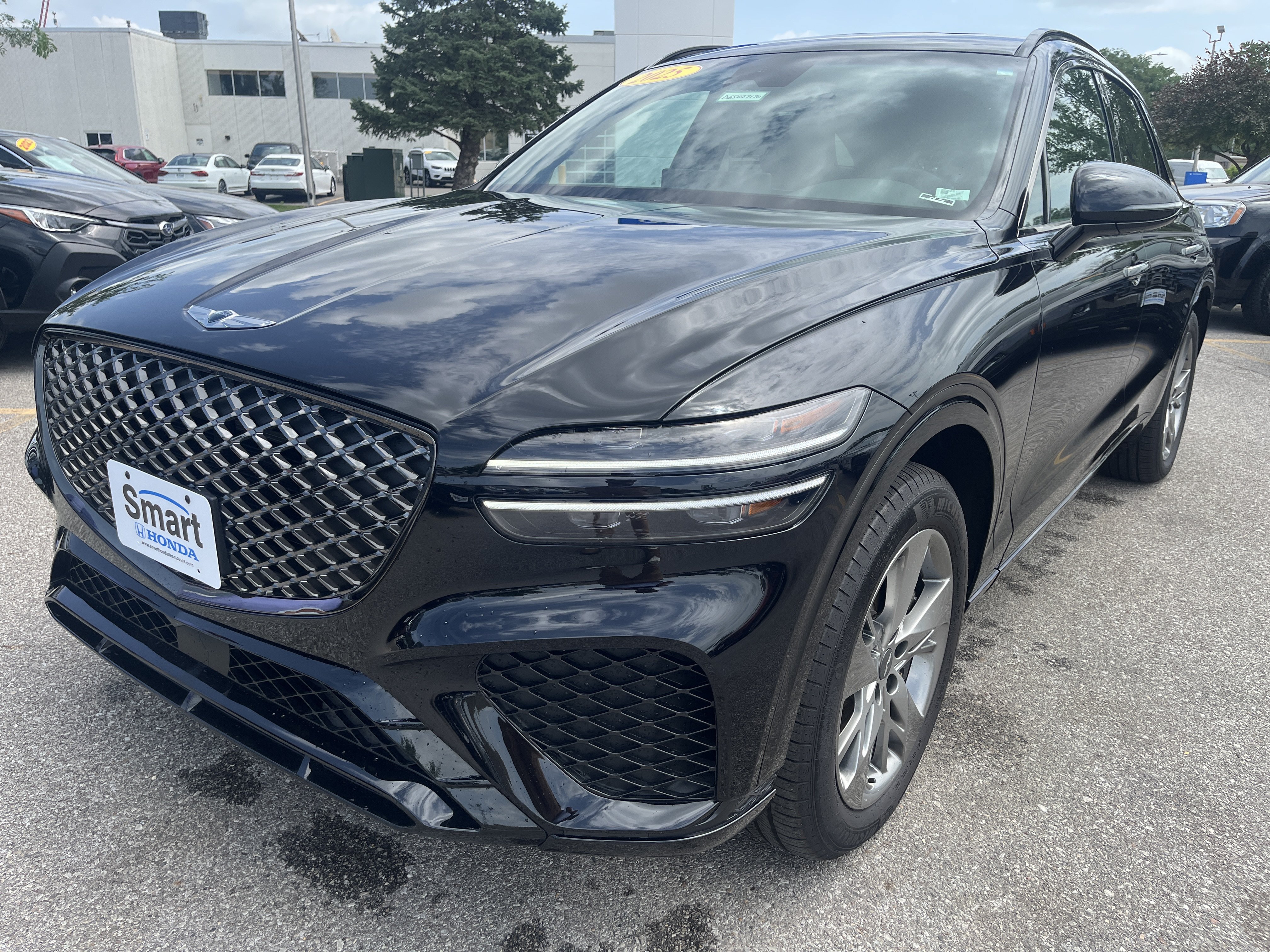 Used 2025 Genesis GV70 3.5T Sport AWD/4WD image 2