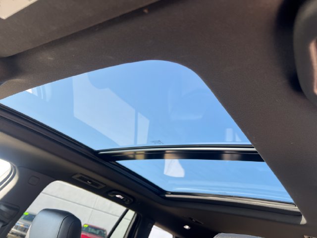 Used 2024 Cadillac XT6 Luxury w/ LPO, Floor Liner Package AWD/4WD image 11