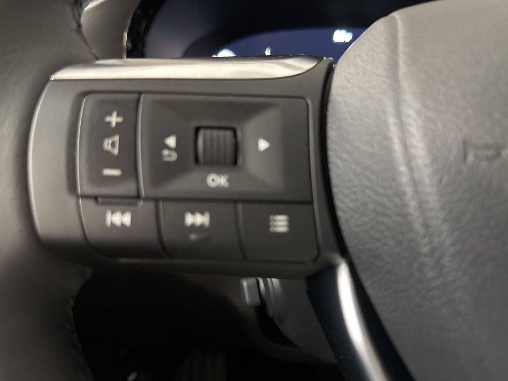 Certified 2025 INFINITI QX60 Luxe w/ Vision Package image 10