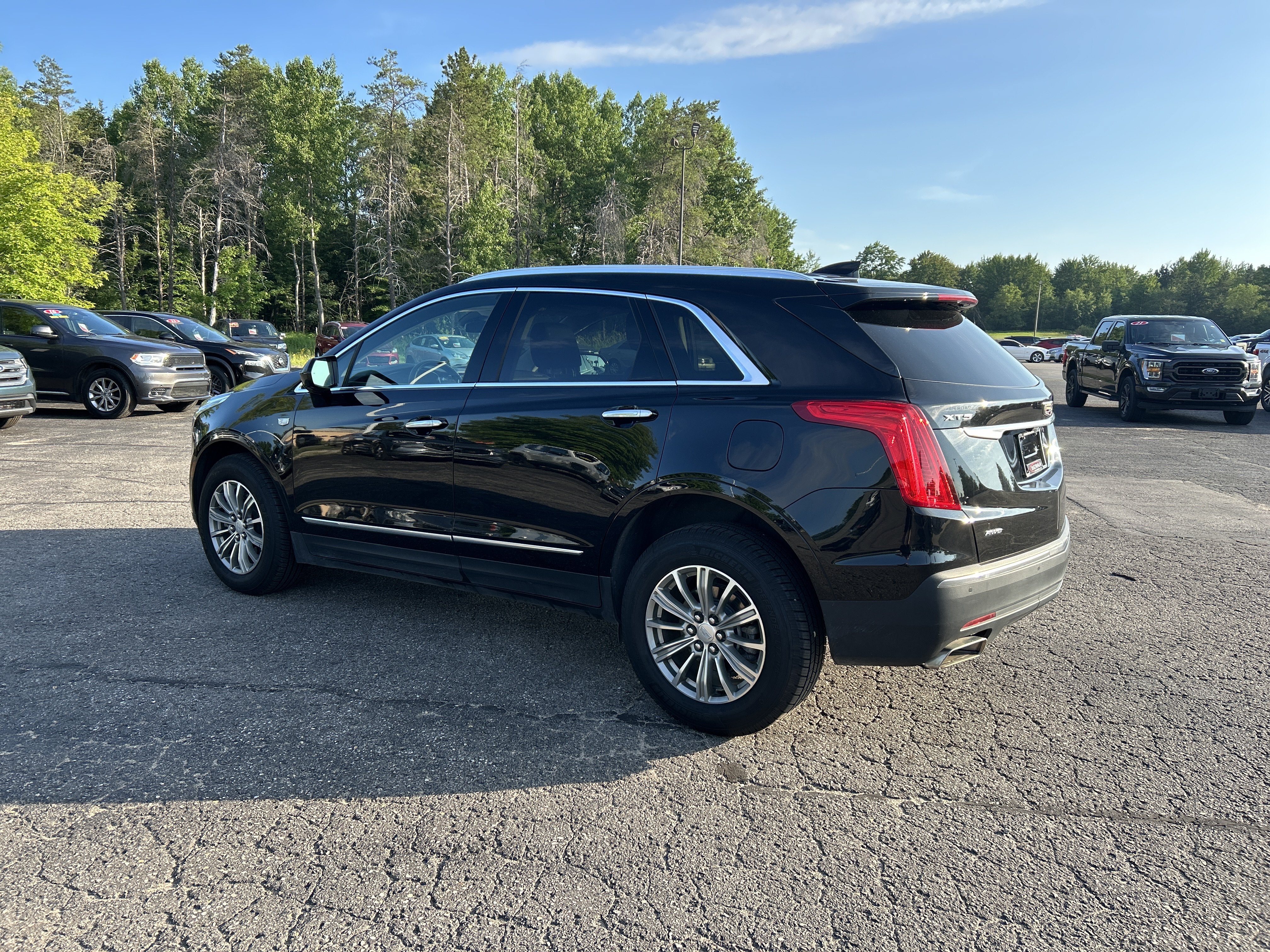 Used 2018 Cadillac XT5 Luxury w/ Driver Awareness Package AWD/4WD image 5