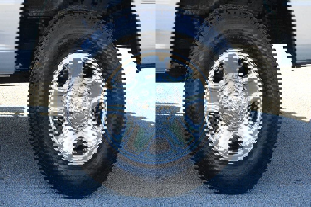 Used 2018 RAM 2500 Tradesman w/ Chrome Appearance Group image 26