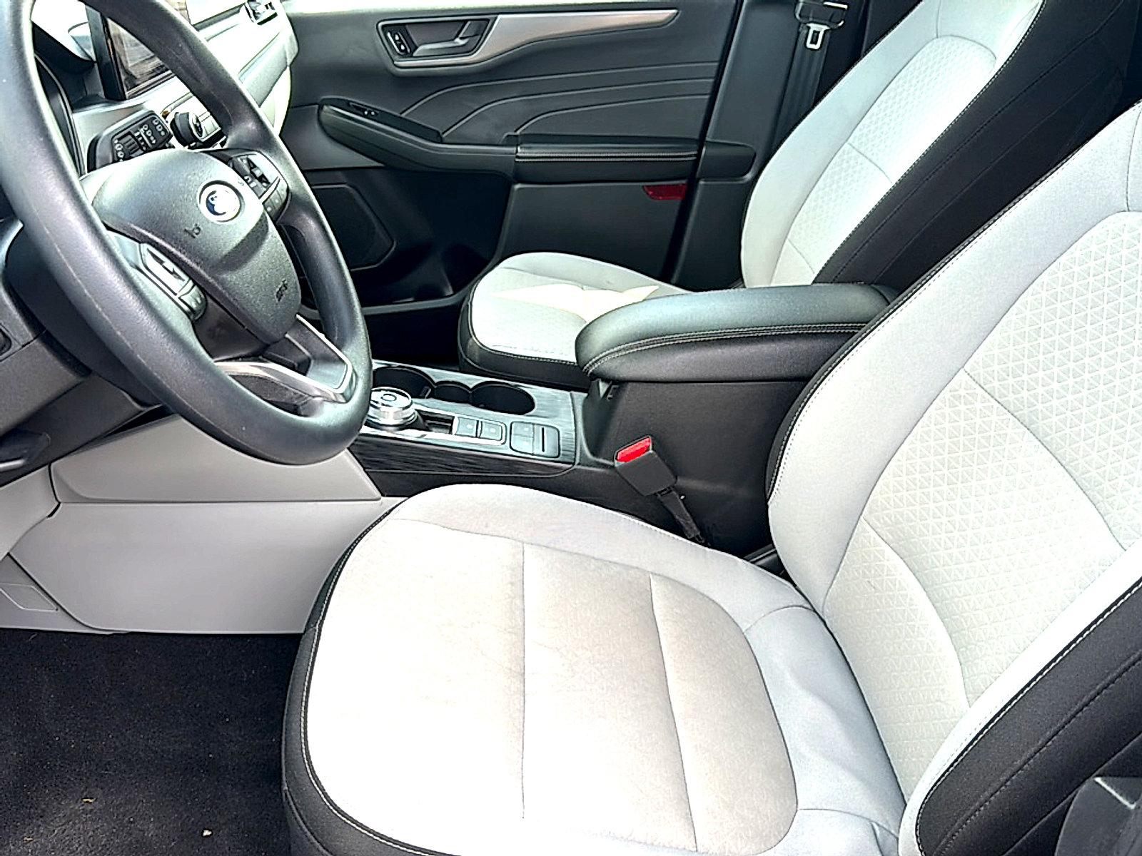 Used 2025 Ford Escape Active AWD/4WD image 13