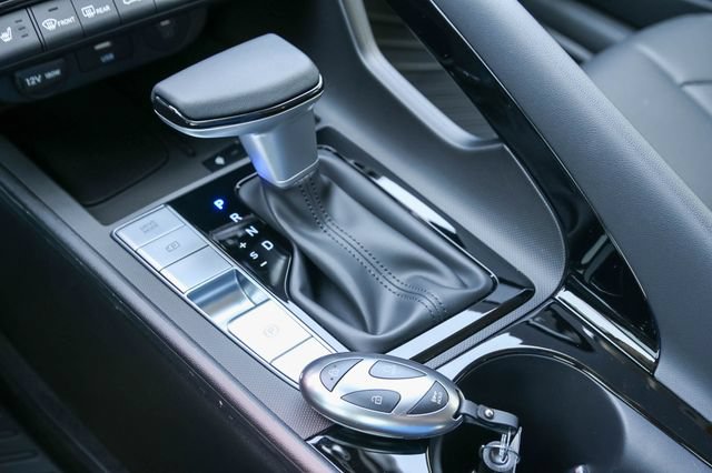 New 2026 Hyundai Elantra Limited FWD image 19