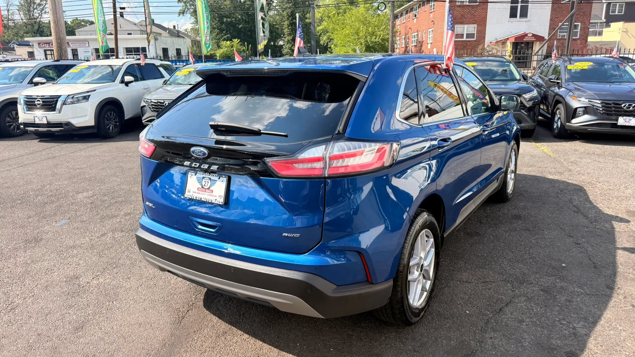 Used 2024 Ford Edge SEL AWD/4WD image 7
