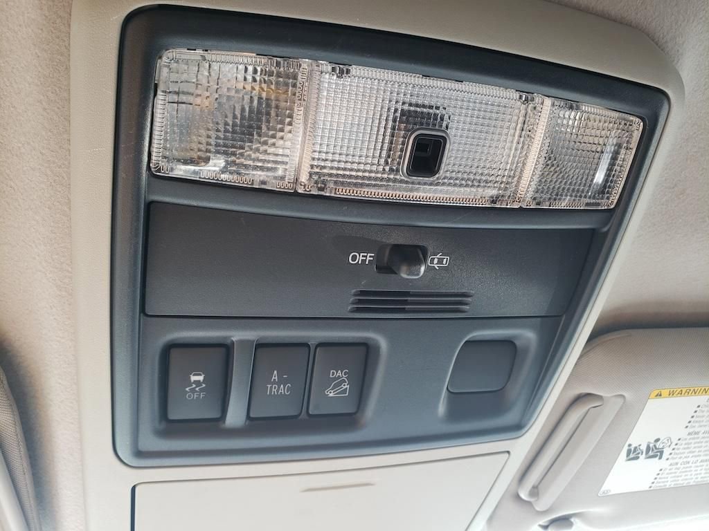 Used 2017 Toyota 4Runner SR5 AWD/4WD image 30