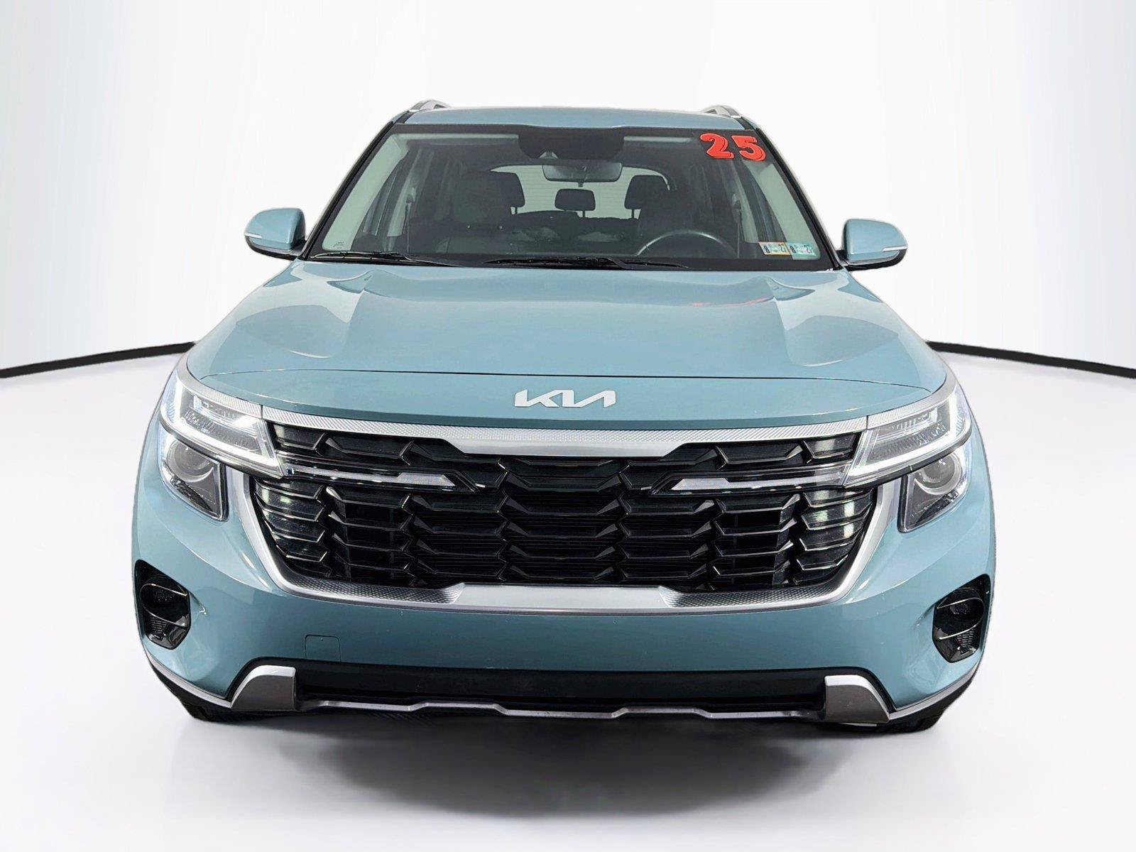 Used 2025 Kia Seltos EX AWD/4WD image 6