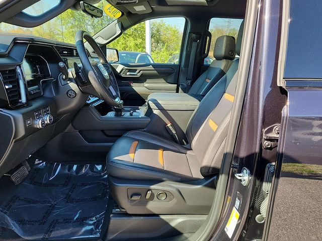 Used 2024 GMC Sierra 1500 AT4 w/ Technology Package AWD/4WD image 13