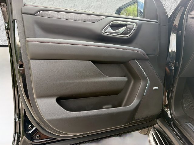 Used 2023 Chevrolet Tahoe RST w/ Luxury Package AWD/4WD image 24