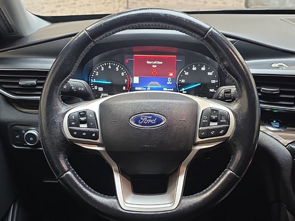 Used 2021 Ford Explorer Limited image 16