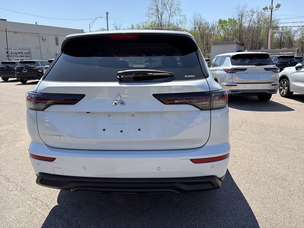 New 2026 Mitsubishi Outlander ES AWD/4WD image 5