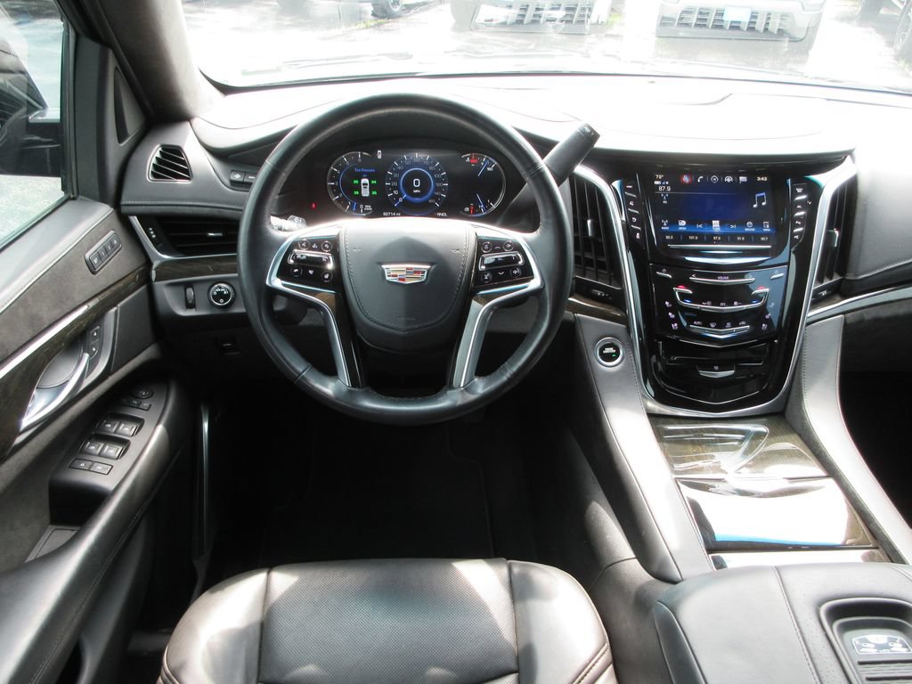 Certified 2018 Cadillac Escalade Platinum AWD/4WD image 17