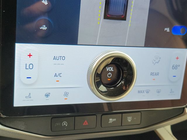 Used 2024 Ford Expedition Platinum AWD/4WD image 26