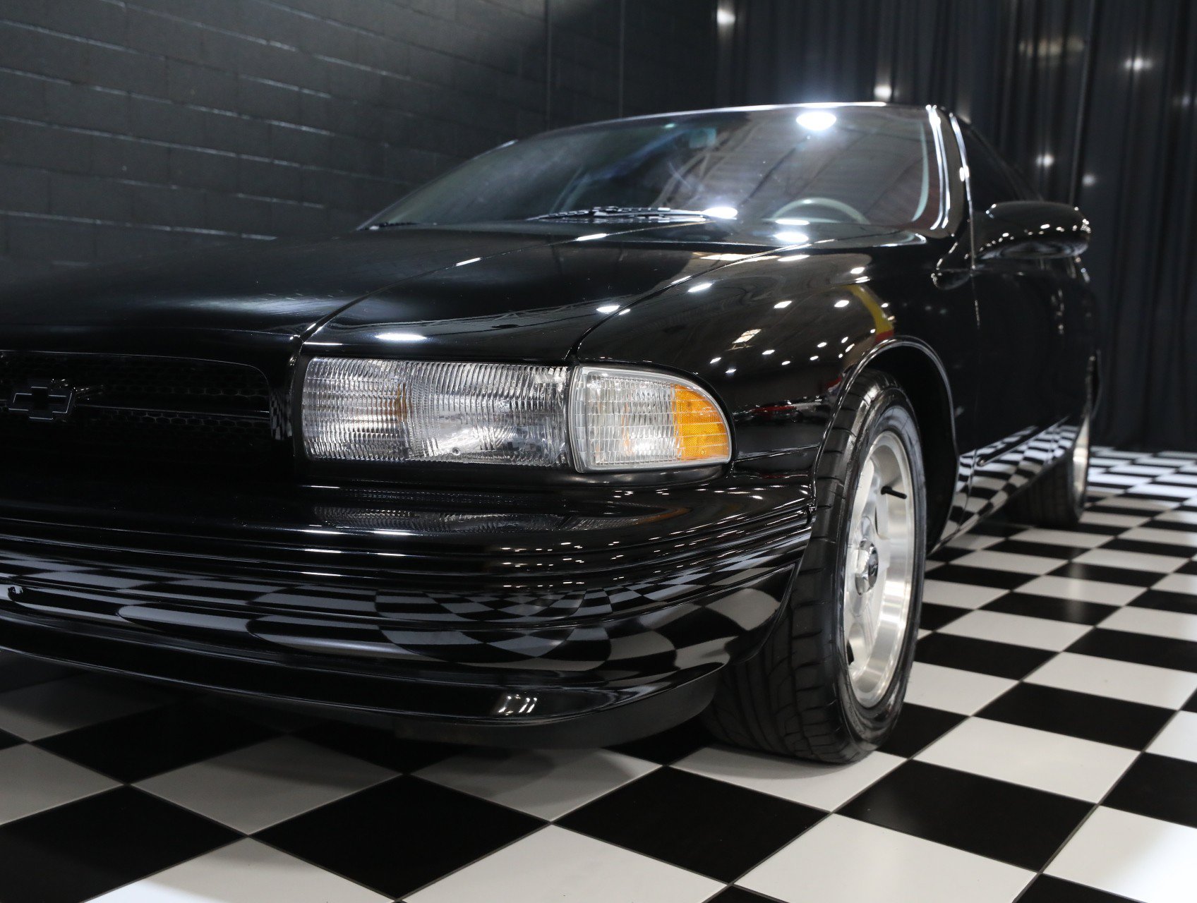 Used 1996 Chevrolet Impala SS RWD image 9