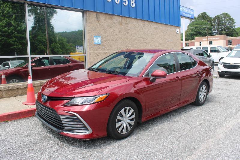 Used 2022 Toyota Camry LE FWD image 3