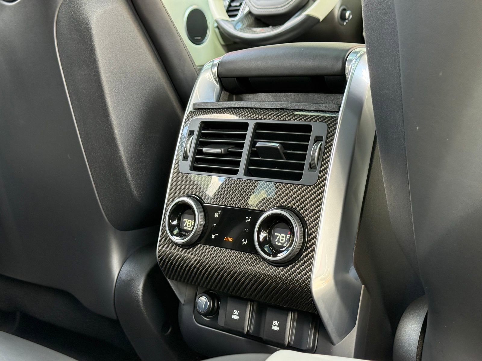 Used 2020 Land Rover Range Rover Sport SVR image 24