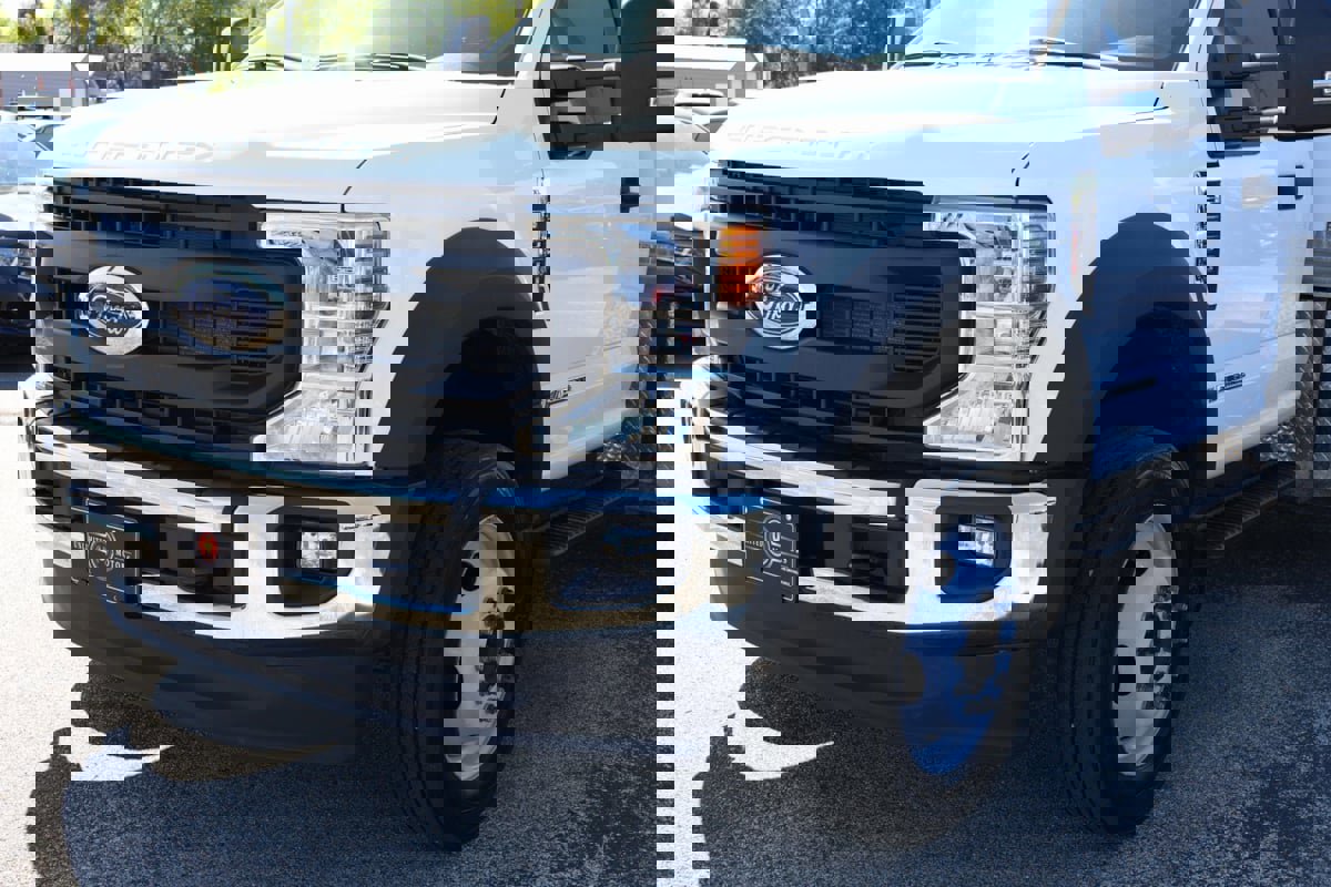 Used 2022 Ford F550 2WD Regular Cab Super Duty image 27