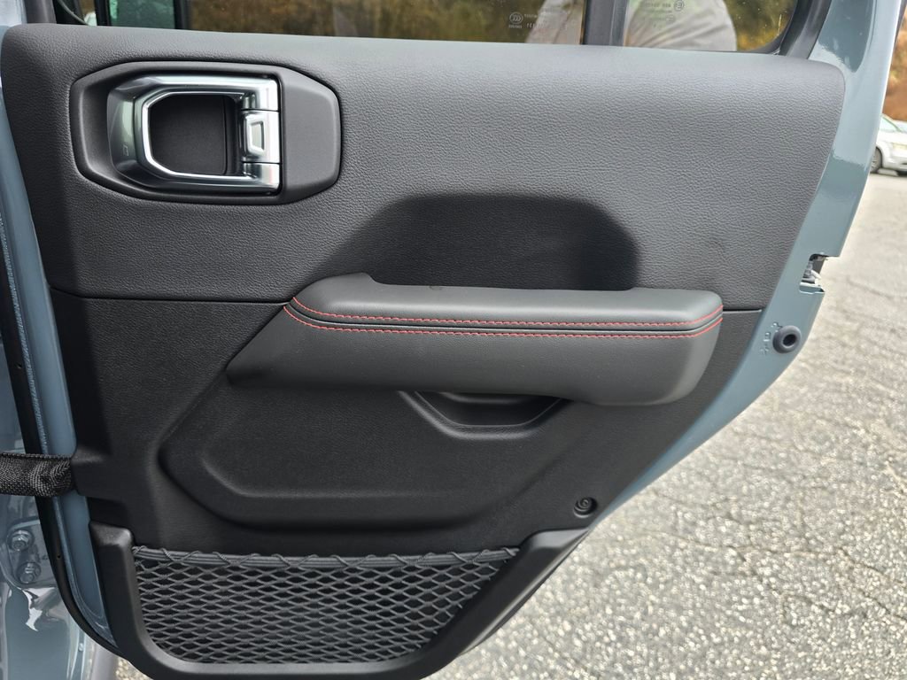 New 2025 Jeep Gladiator Rubicon image 38