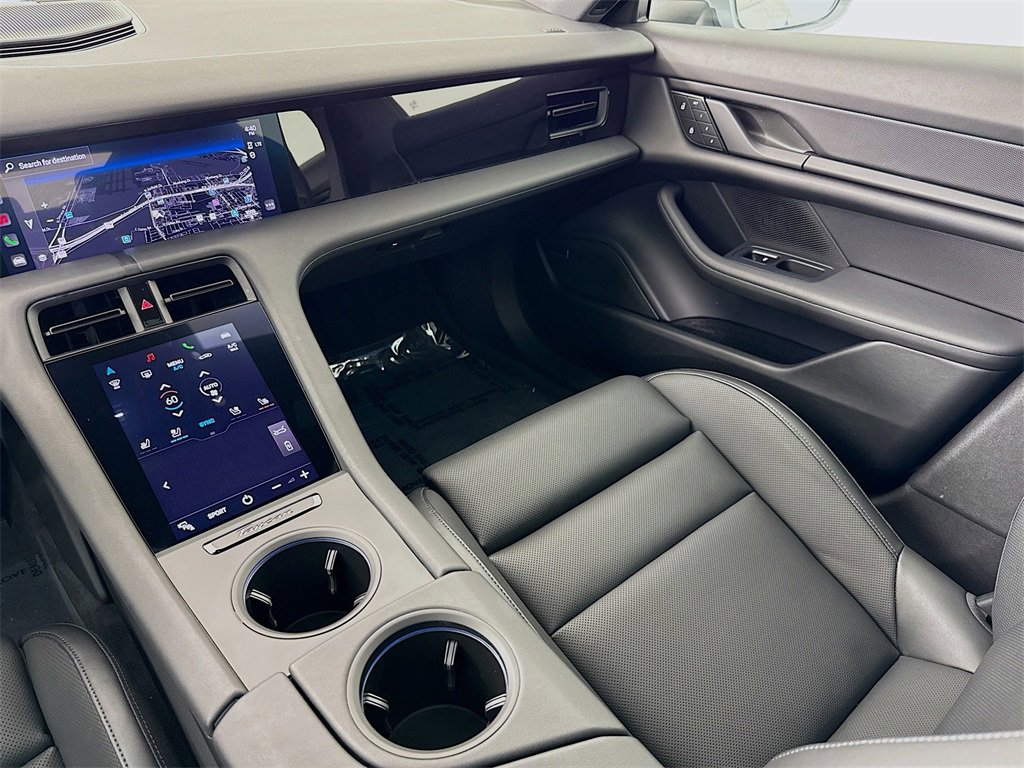 Used 2024 Porsche Taycan image 25