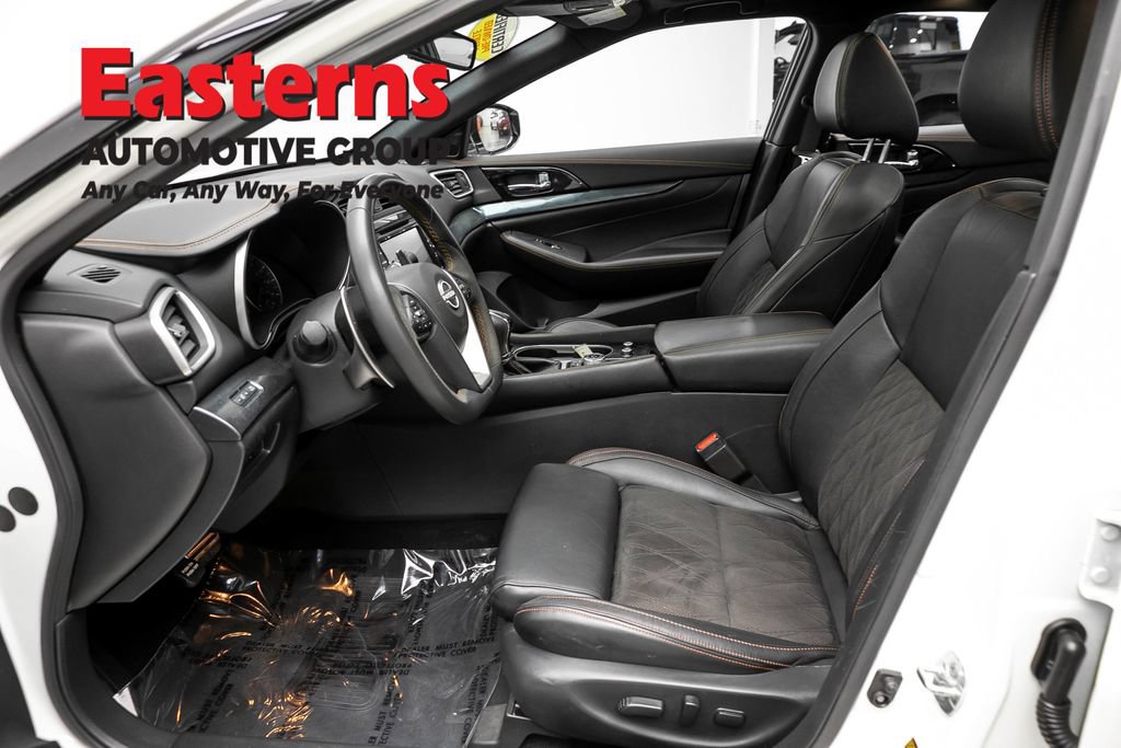 Used 2023 Nissan Maxima SR w/ Sport Mat Group FWD image 16