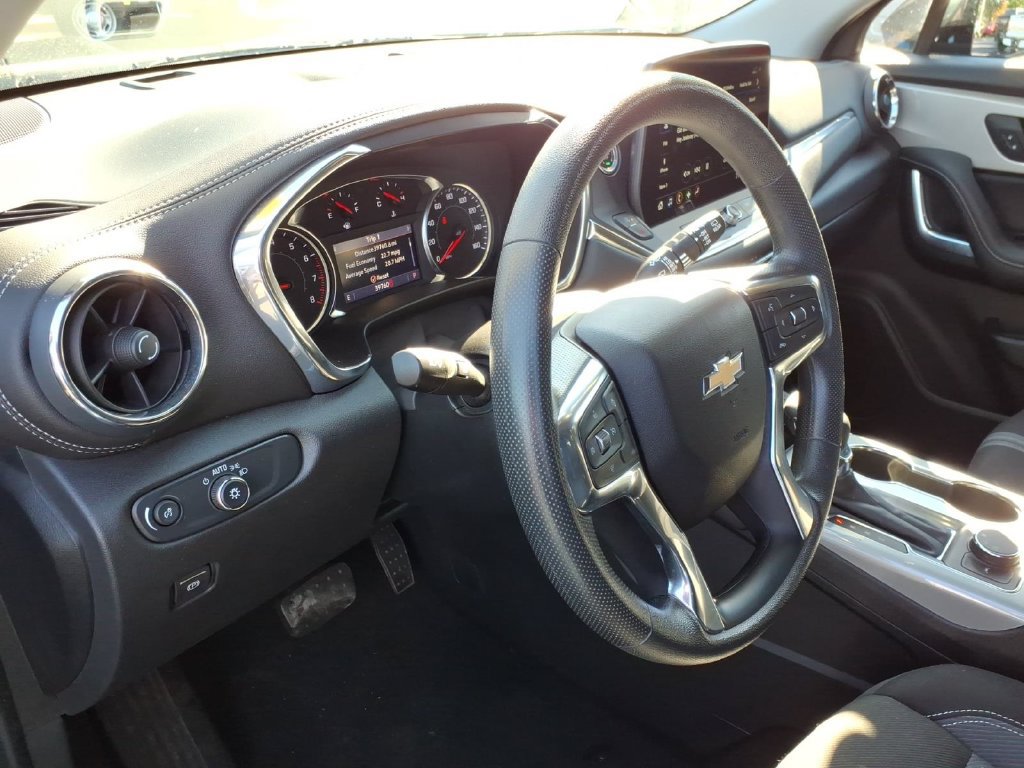 Used 2023 Chevrolet Blazer LT w/ Midnight/Sport Edition FWD image 18
