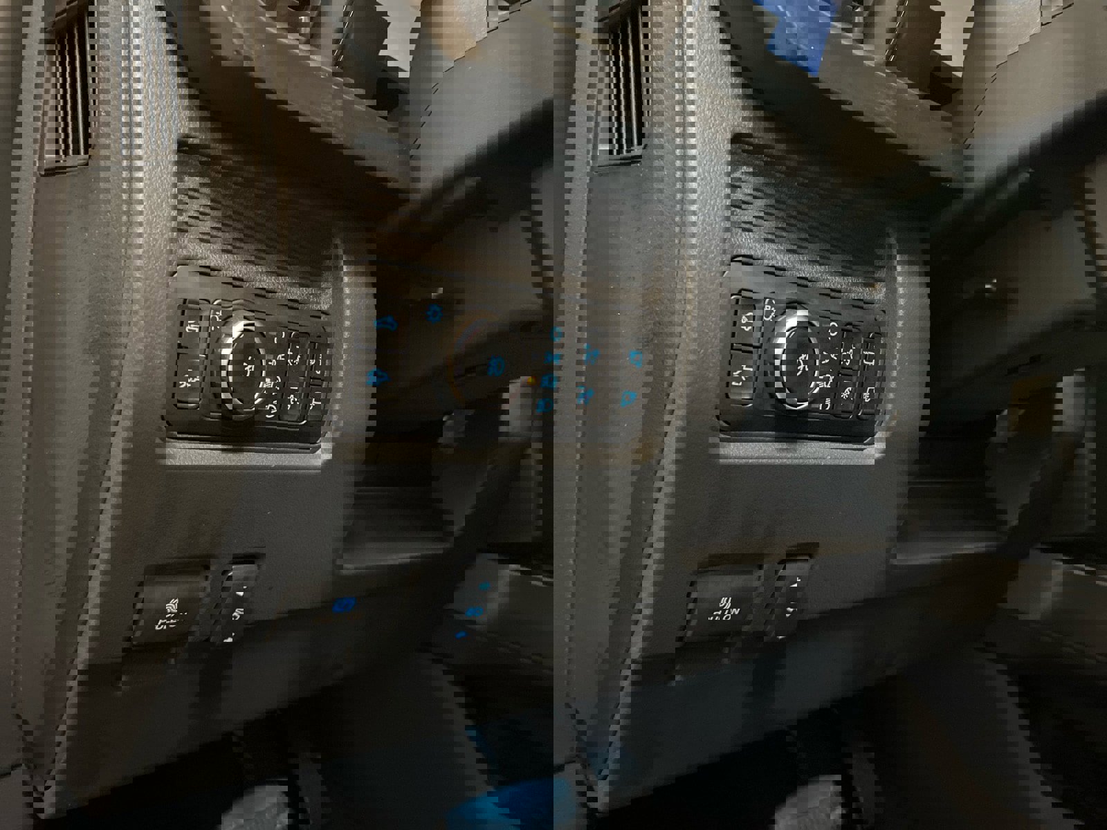 New 2026 Ford F350 Lariat w/ Lariat Ultimate Package image 17