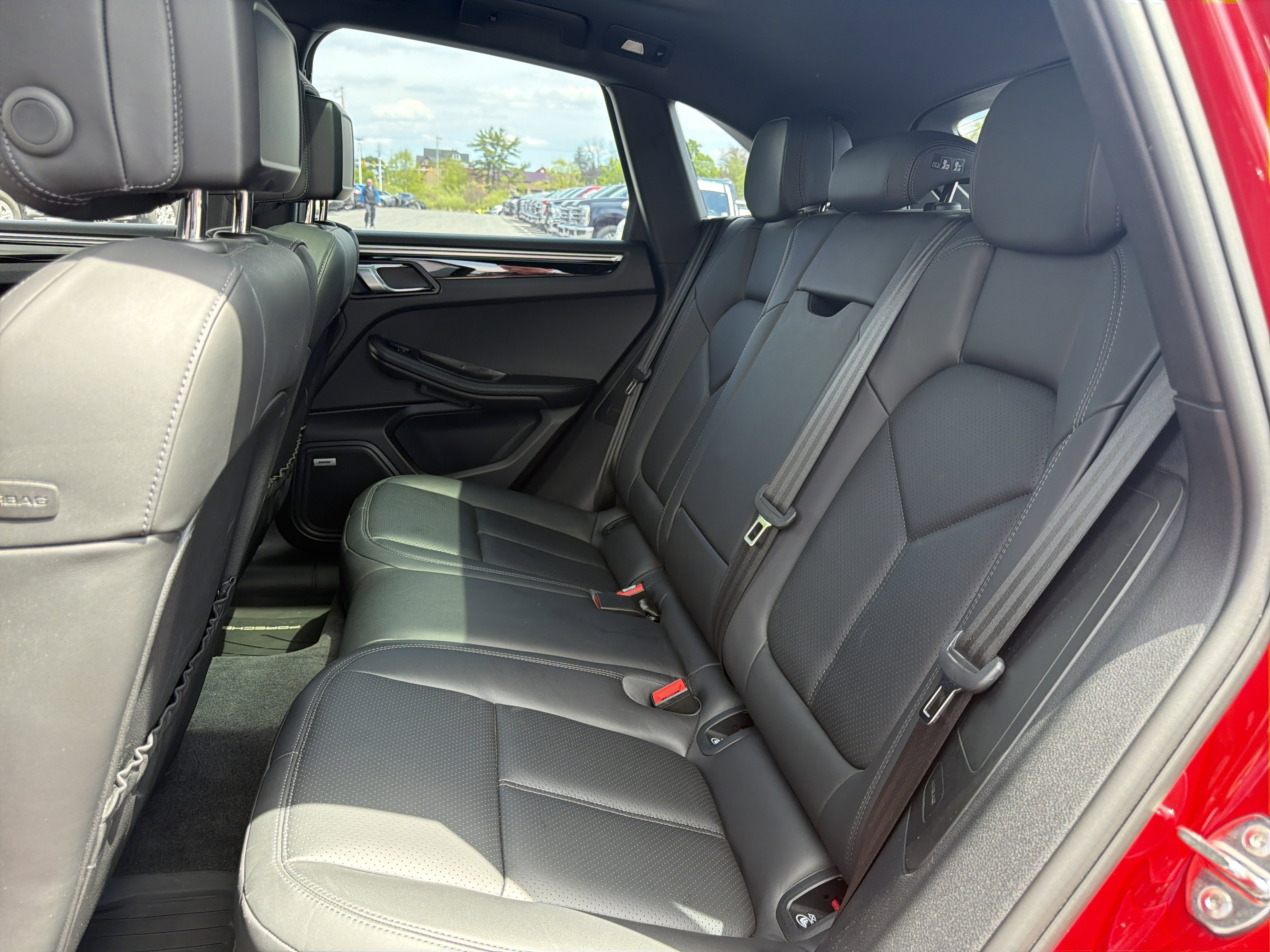Used 2020 Porsche Macan S AWD/4WD image 13