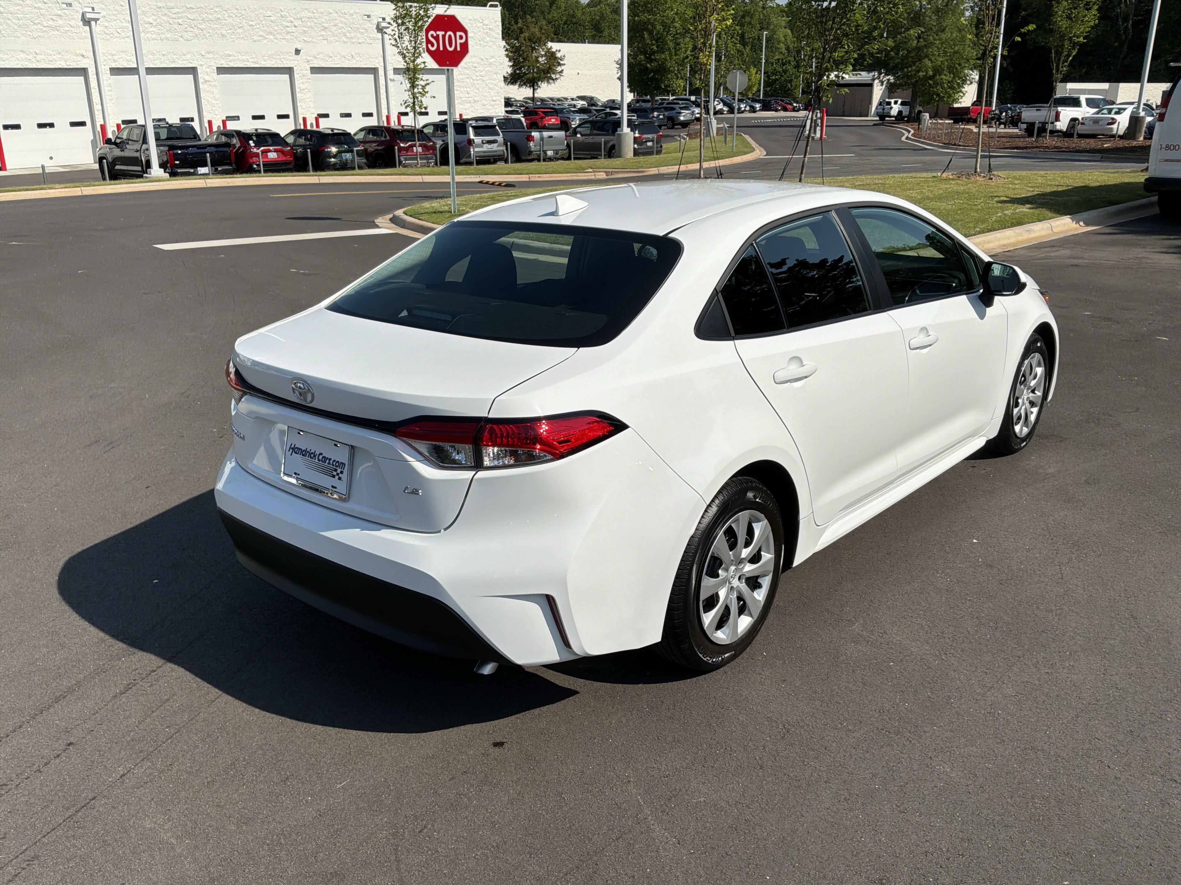 Used 2026 Toyota Corolla LE FWD image 10