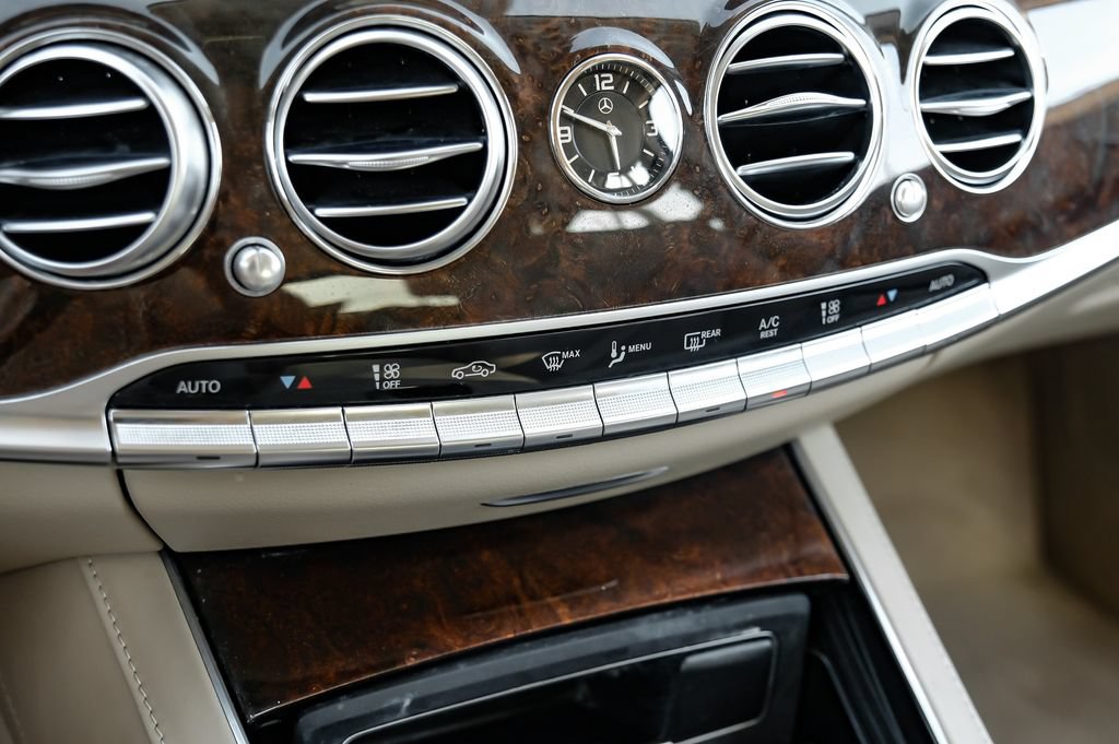 Used 2019 Mercedes-Benz S 560 Sedan image 28